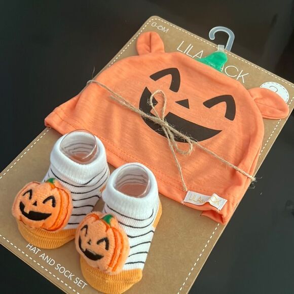 NWT LILA and JACK My first HALLOWEEN Hat & socks - Picture 2 of 5